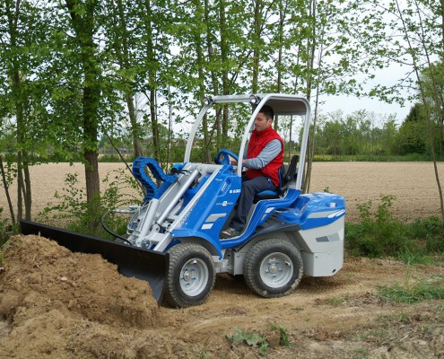 Multione-dozer-blade for mini loaders