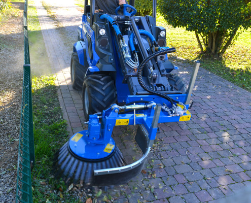 mini excavator weed brush