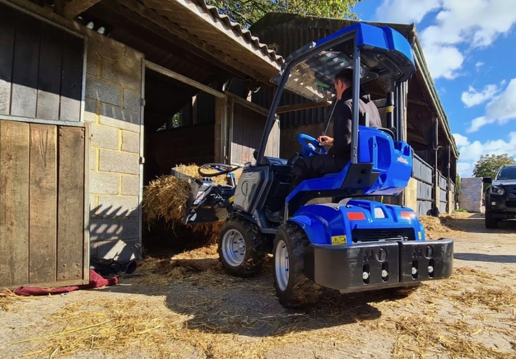 MultiOne mini loader 2 series with grapple