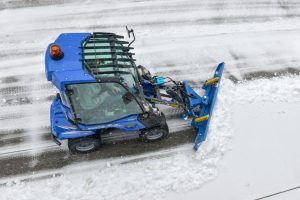 Mini loader 2-series with snow blade