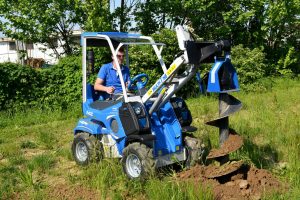 Multione auger for tree