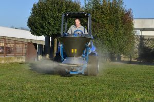 Multione salt and sand spreder 03