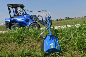 Side boom with flail mower DZ2