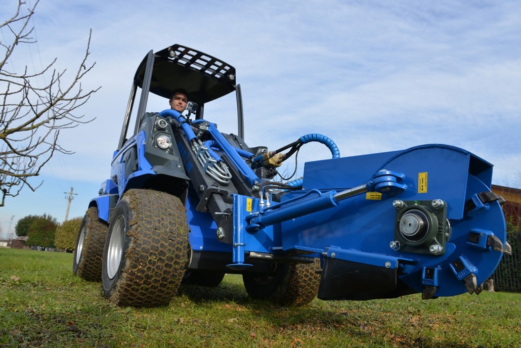 Swing Stump Grinder