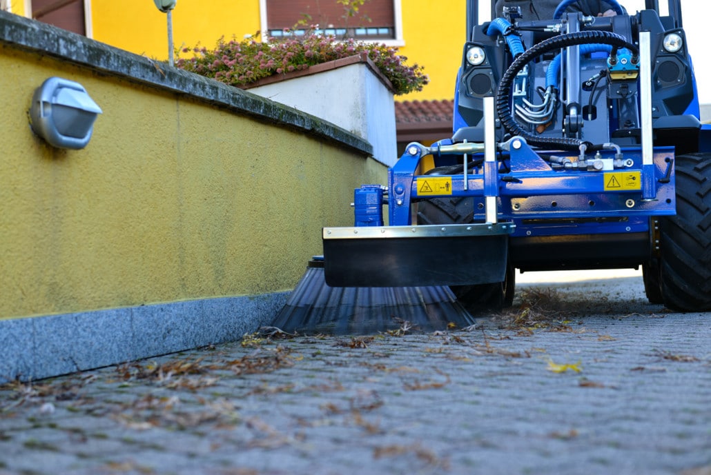 Multione weed brush 03